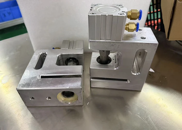 Khuôn dập khuôn khí nén